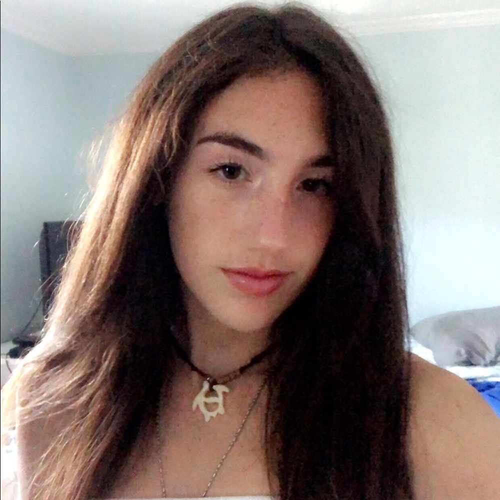 Meet your Posher, Hannah